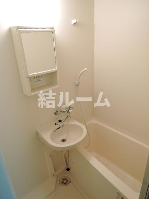 板橋区東新町１丁目の賃貸マンションの浴室