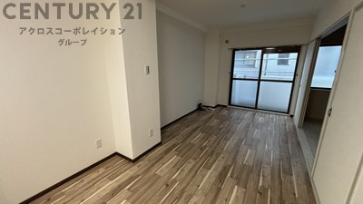 床色が落ち着いた色合いで綺麗です♪