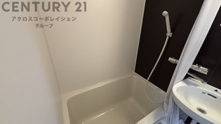シンプルで機能的なユニットバスです♪