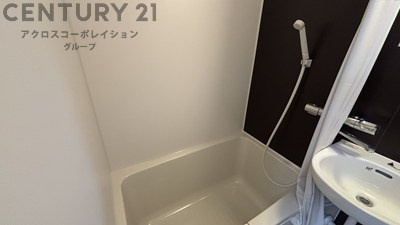 シンプルで機能的なユニットバスです♪