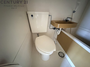 浴室内にトイレあります！