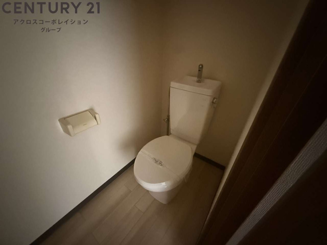 浴室内にトイレがあります☆
