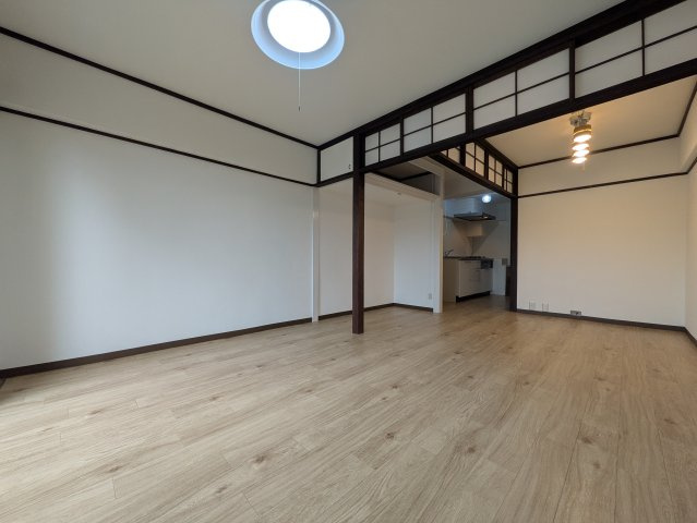 日吉ときわ台コーポの居間・リビング