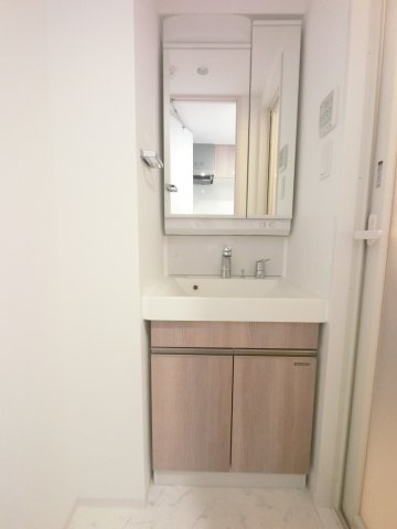 S-RESIDENCE行徳aile の独立洗面台
