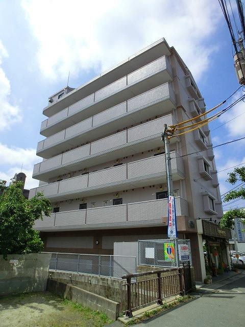 グランシャリオ竹下の外観