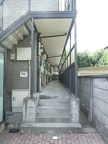 ウィズ中村橋　ⅠⅡ Ⅱ-のエントランス