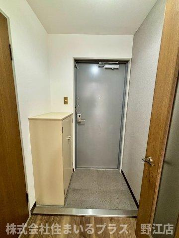 アーバン三光の玄関