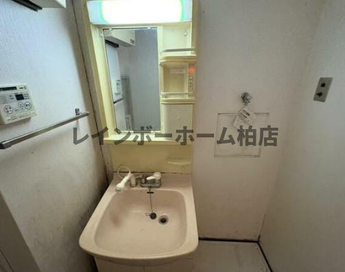 【仲介手数料：50％OFF】対象物件！の洗面所|明るい洗面所です