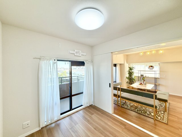 ライオンズマンション正徳町Ａ棟の洋室|洋室①