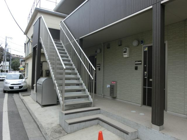 オートクレール動坂のエントランス