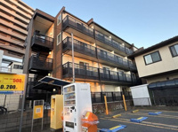 落ち着いた雰囲気の外観です