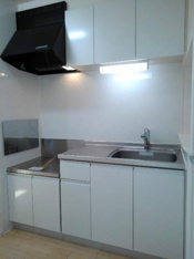 コンパクトなキッチンで掃除もラクラク