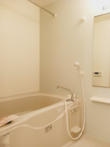 コンパクトで使いやすいお風呂です