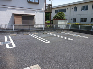 車をお持ちの方に嬉しい駐車場付きの物件です