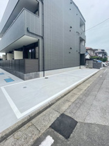 車をお持ちの方に嬉しい駐車場付きの物件です