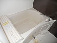 日々の疲れを癒すお風呂付です