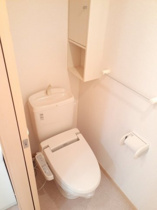 清潔感のあるトイレです