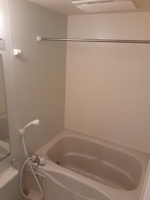 コンパクトで使いやすいお風呂です