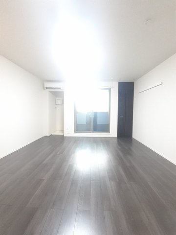 内装は落ち着いています