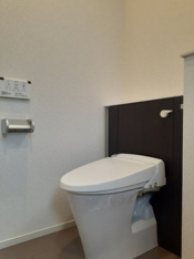ゆったりとした空間のトイレです