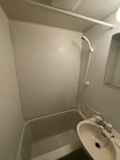 日々の疲れを癒すお風呂付です