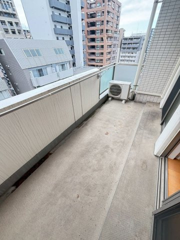 ウインステージ博多駅南　春住小学校区のバルコニー|ウインステージ博多駅南