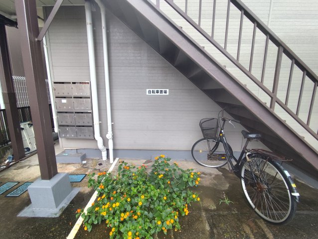 第二東葉荘のエントランス
