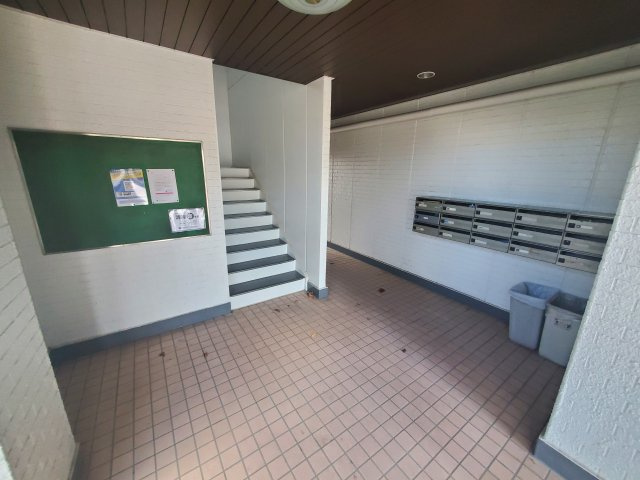 ガーデンフィール豊町のロビー