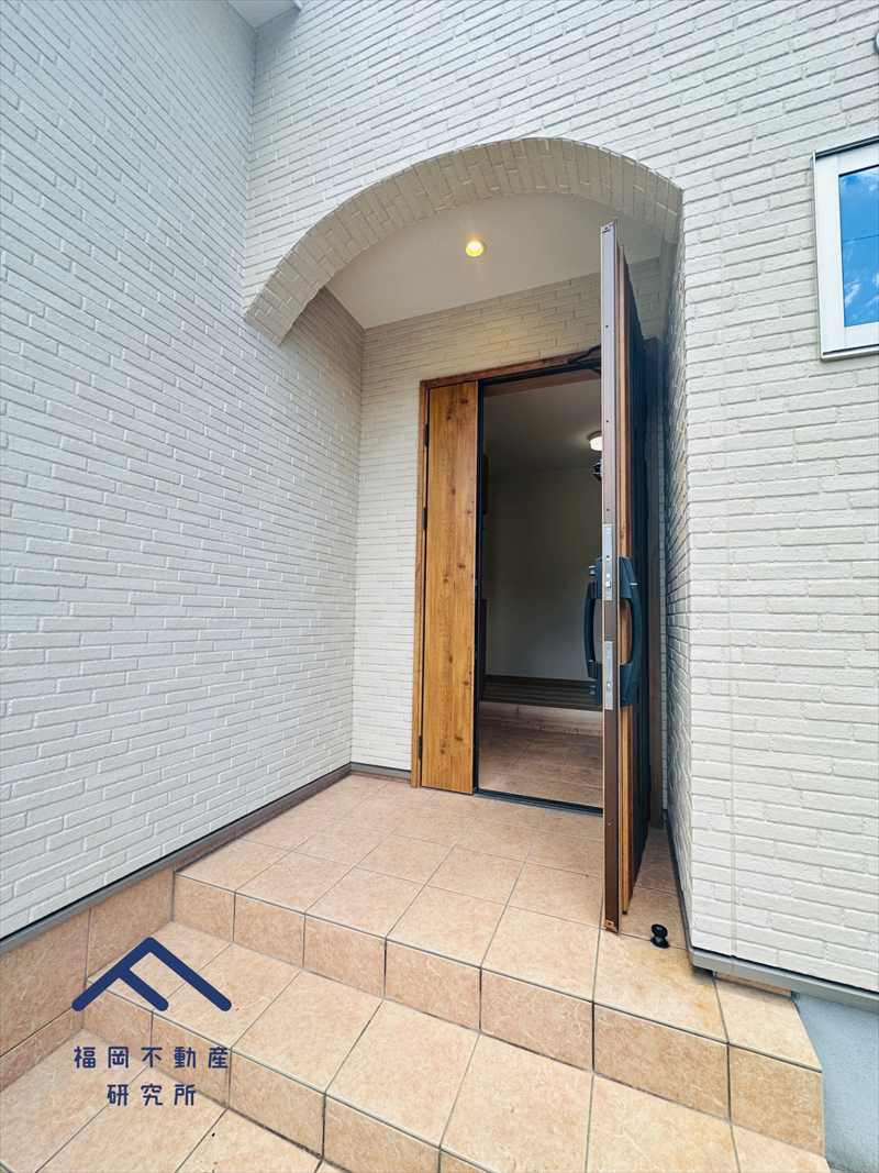 早良区東入部１丁目　戸建ての玄関