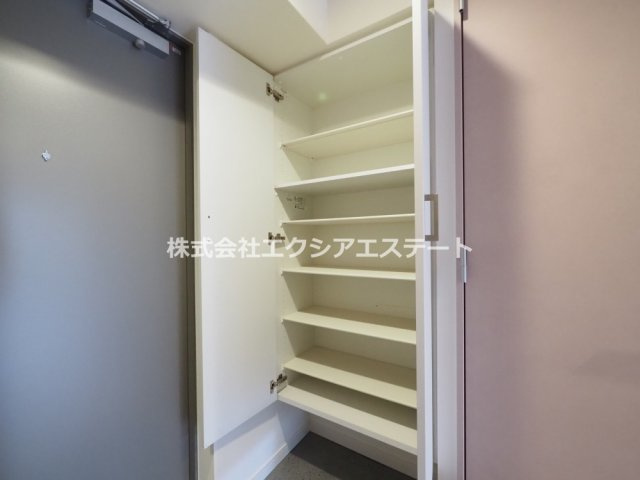 コンフォリア・リヴ天王寺寺田町ソルテラスの収納