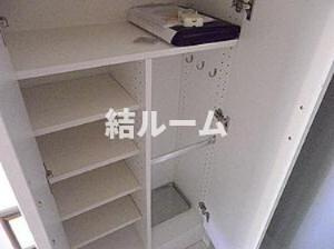 板橋区稲荷台の賃貸マンションの玄関