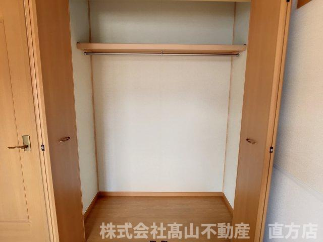 直方市大字頓野のアパートの収納