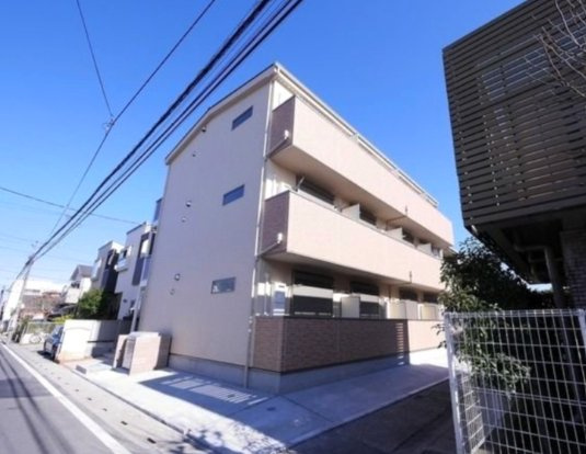 草加市氷川町のアパートの外観