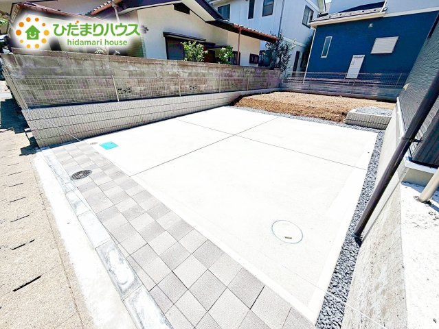 【駐車場】 | 水戸市西原1丁目3期　新築戸建 | 車通りが少なく、お車の運転が苦手な方でも安心です！