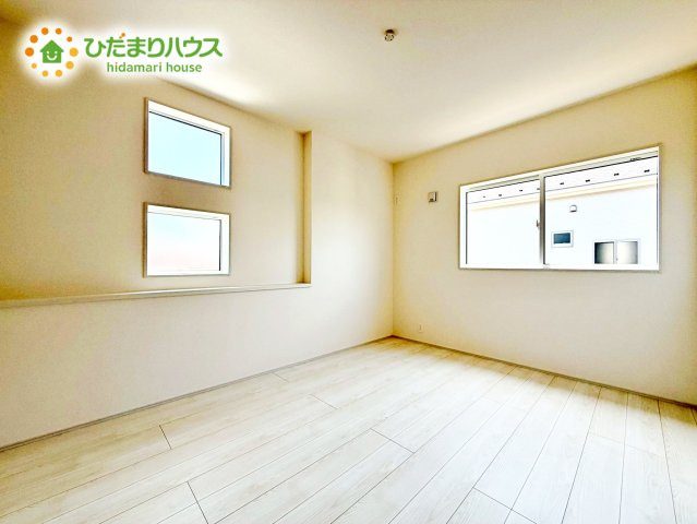 【洋室】 | 水戸市西原1丁目3期　新築戸建 | 机にベットを置けば子供部屋の完成です！