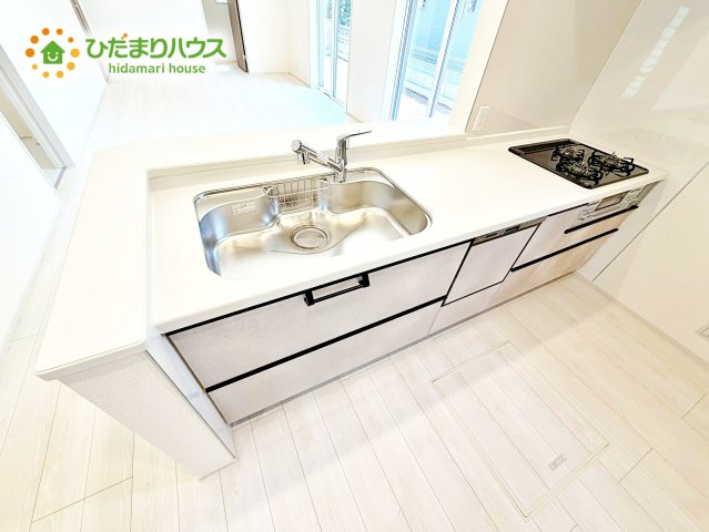 【キッチン】 | 水戸市西原1丁目3期　新築戸建 | 料理をしながらでも、ご家族との会話を楽しめる対面式キッチン♪