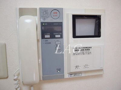 【設備】 | ルーブル白金高輪 | モニター付きインターホンです。