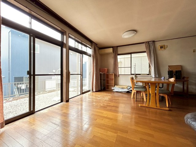 中古戸建　関市大平台　平成3年築の居間・リビング