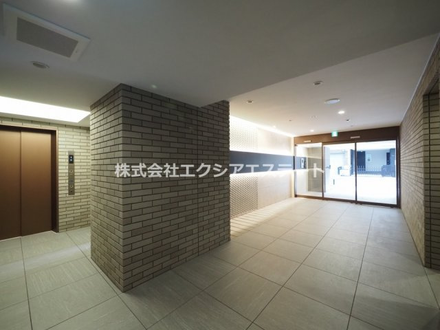 コンフォリア・リヴ天王寺寺田町ソルテラスのロビー