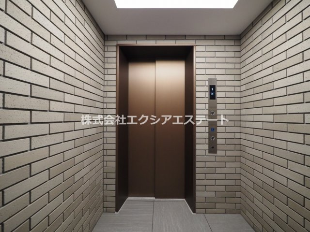 コンフォリア・リヴ天王寺寺田町ソルテラスのエントランス