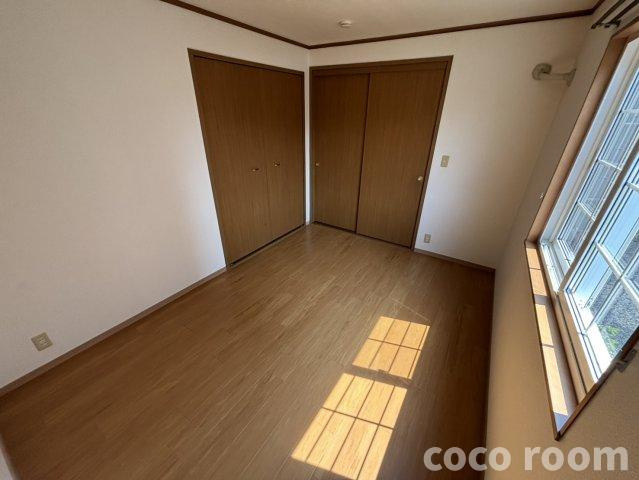 えのきだハイツ の洋室
