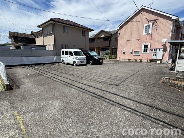 えのきだハイツ の駐車場