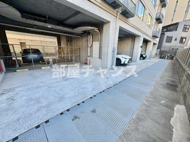 KDXレジデンス東桜Iの駐車場