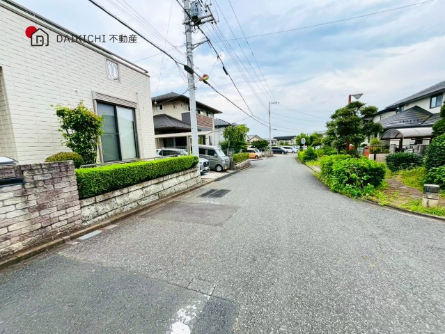 【前面道路含む現地写真】 | 鳩山町鳩ヶ丘2丁目　中古戸建