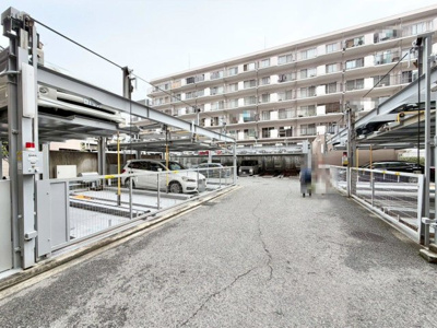 【駐車場】 | ライオンズガーデン浜寺 | 【駐車場】敷地内駐車場ございますよ（月額7000円～9000円）！空き状況確認必要です！詳しくは担当までお問い合わせください！