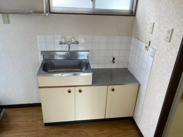 ソフィ21二日市Ⅱのキッチン|同建物別部屋現況優先