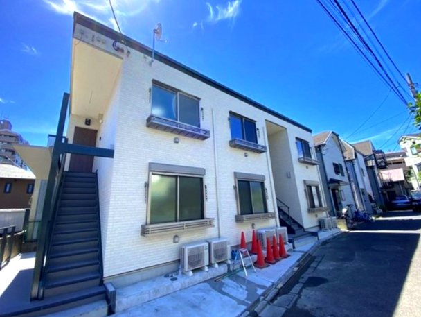 江戸川区松江７丁目のアパートの外観