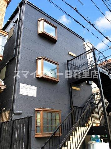 江戸川区鹿骨２丁目のアパートの外観