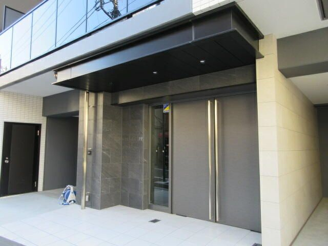 ＣＲＥＳＴ　ＴＡＰＰ東十条のエントランス