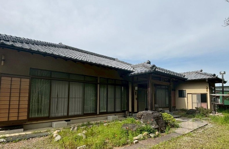足利市 五十部町（山前駅） 平屋建 ４ＤＫ